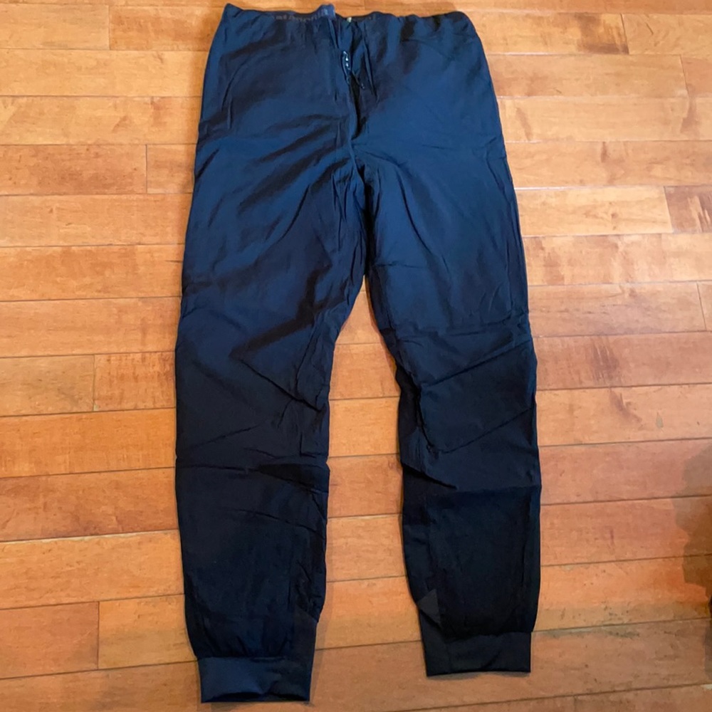 Patagonia black insulated joggers, size medium, great condition.